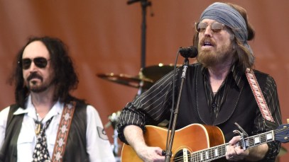 Mike Campbell and Other Heartbreakers Members Post Poignant Tom Petty Tributes Commemorating the 8th Anniversary of His Death