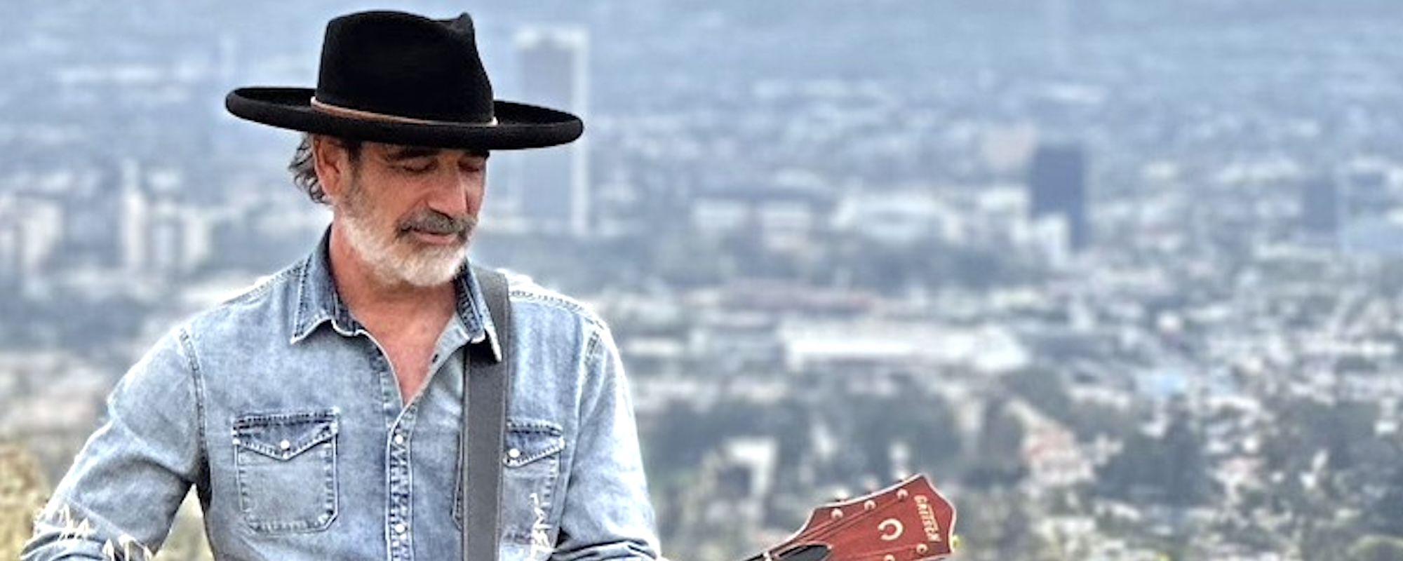 Jason Sinay on Making Music After Working With Heartbreaker Mike Campbell, Getting Onstage With Neil Young, and Finding His Songs on New Album ‘The Mountain’