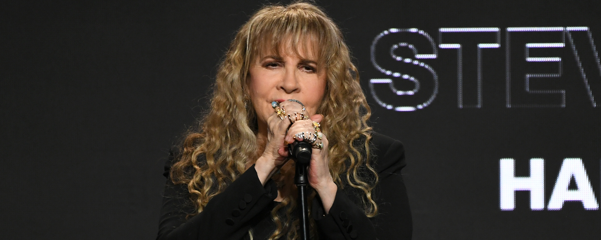 Stevie Nicks Performs Rare Fleetwood Mac Track Live After 40 Years