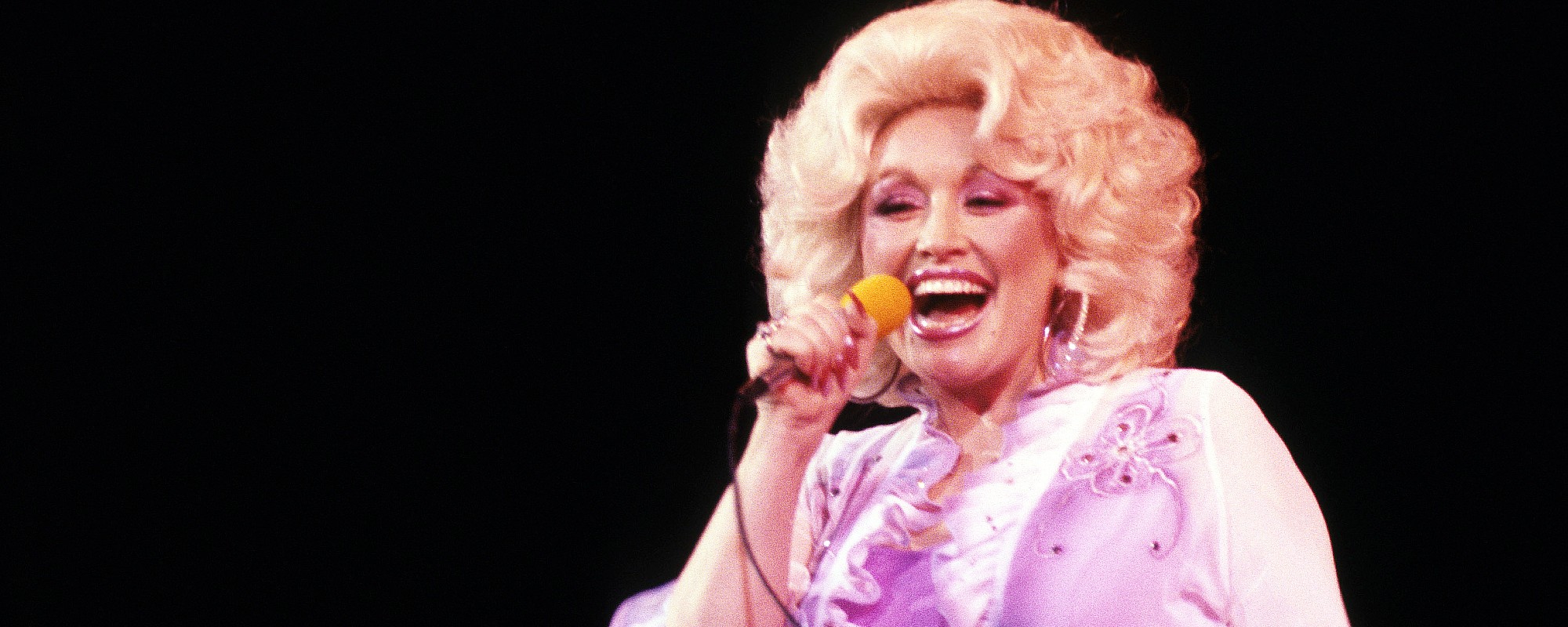 On This Day in 1992, the Best-Selling Single by a Female Artist of All Time Was at No. 1—Written, but Not Sung by Dolly Parton