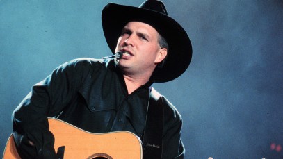 4 Early Garth Brooks Hits From the 90s That Hinted at His Superstar Career