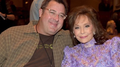 Loretta Lynn’s Estate Salutes Vince Gill on Earning “One of Country Music’s Biggest Honors”
