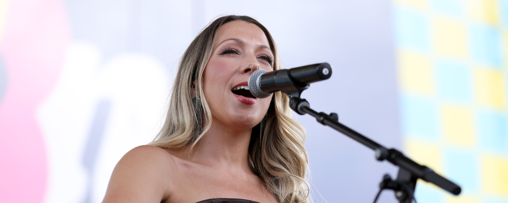 Colbie Caillat Talks Collaborating With Taylor Swift, Her Failed ‘American Idol’ Audition, and Her New Duets Album on ‘Off the Record’ (Episode 1)