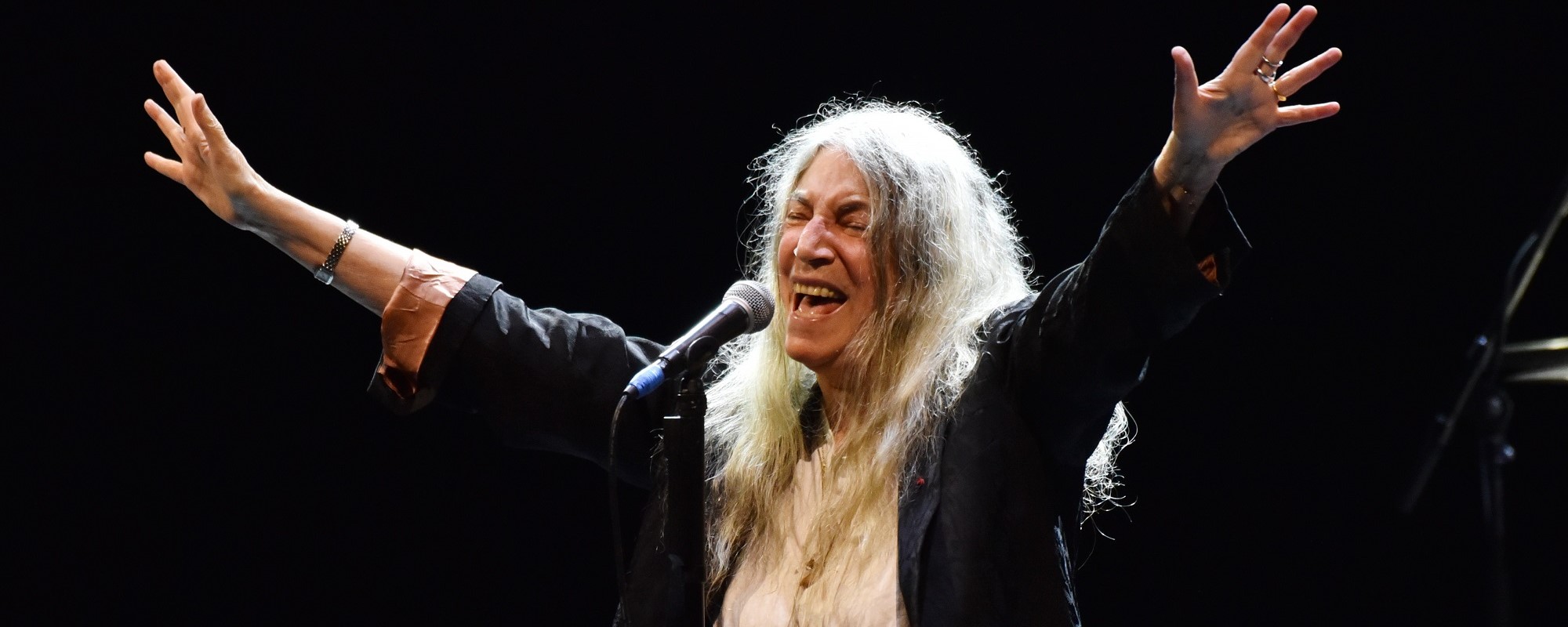 Patti Smith Discusses the Bombshell Family Revelation That Led Her to Delay Finishing Her New Memoir, ‘Bread of Angels’