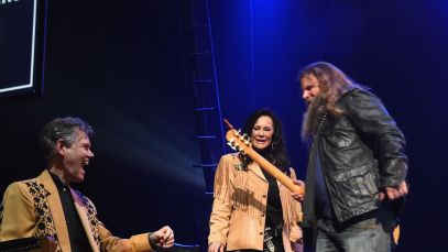 Watch Jamey Johnson Lend Randy Travis a Hand in Touching Backstage Clip