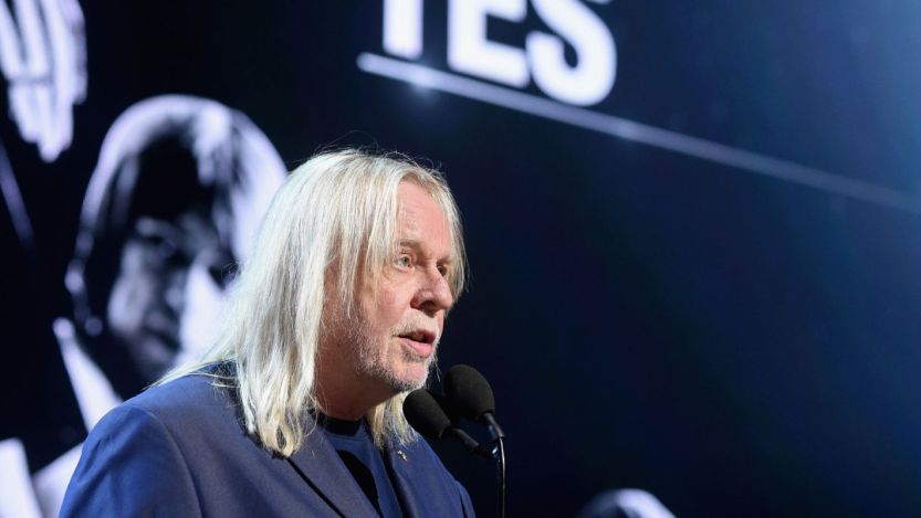Ex-Yes Keyboardist Rick Wakeman Says Recent Brain Surgery “Doesn’t Seem To Have Affected My Piano Playing”