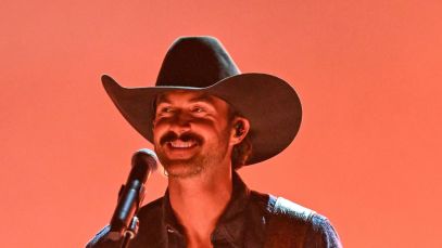 Riley Green Surprises Auburn Crowd With Charles Barkley, Who Had Just One Thing To Say