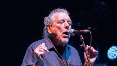 Robert Plant, Saving Grace Deliver Mystical ”Gallows Pole” Performance on ‘NPR Tiny Desk'