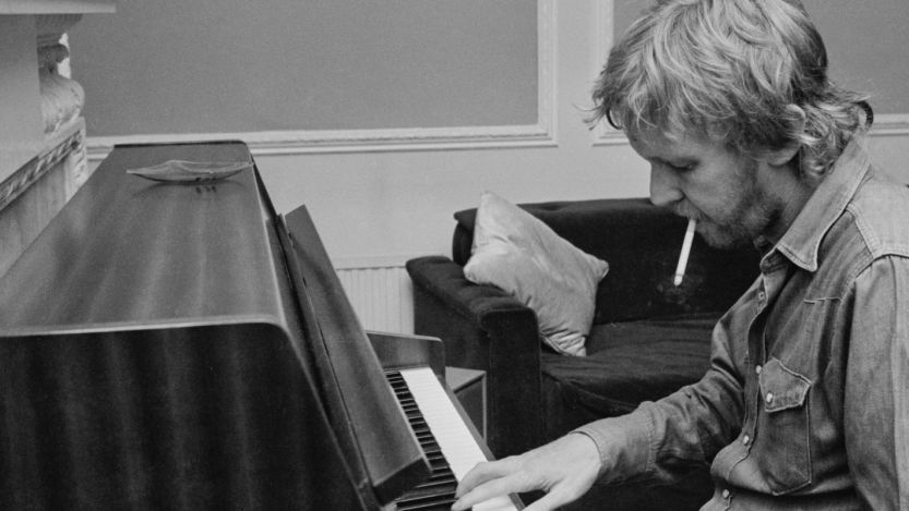 Harry Nilsson playing piano