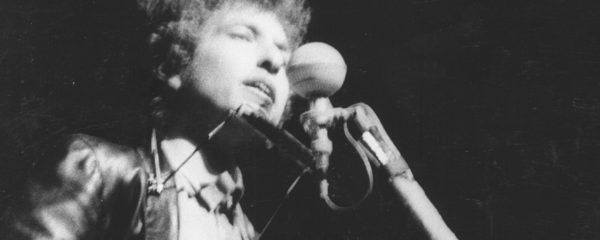 Bob Dylan performing