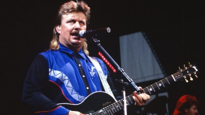 3 Country Songs From the 1990s You Haven’t Heard in Years but Still Know Every Word To