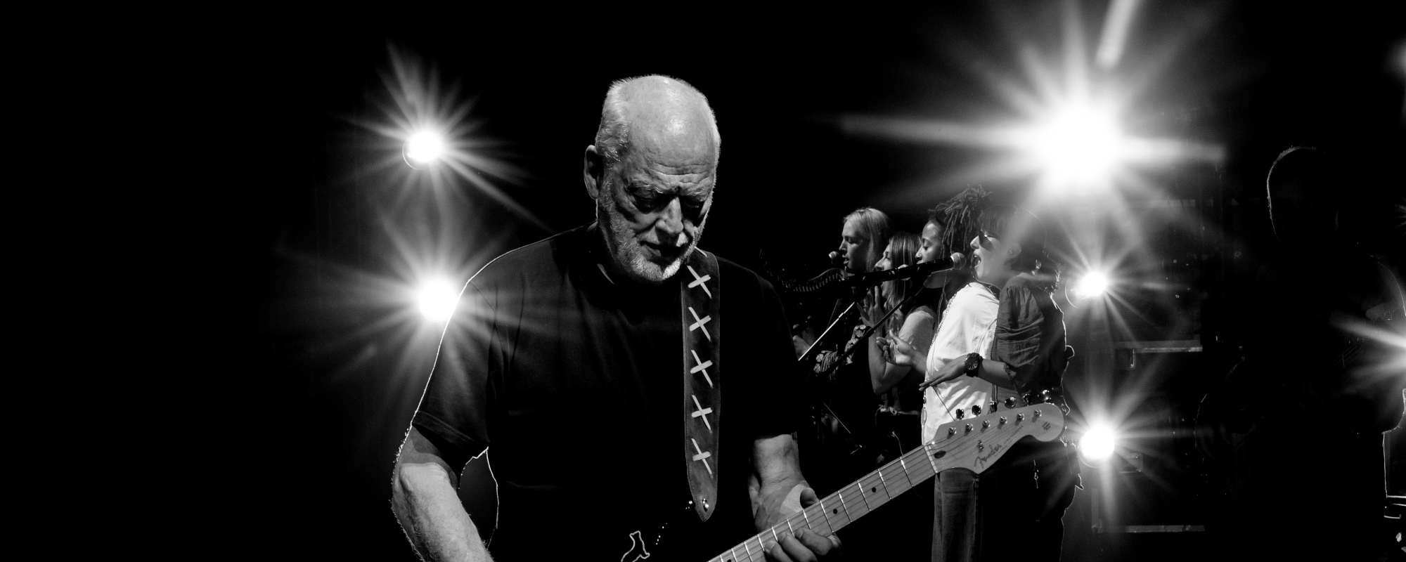 David Gilmour Combines History, Pink Floyd Classics, and New Music in Rome
