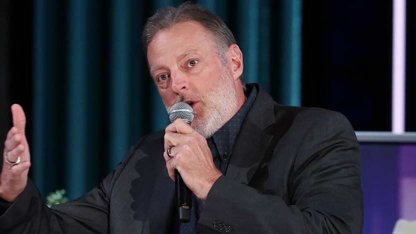 Darryl Worley Mourns Death of Longtime Tour Manager: "I'm So Numb"