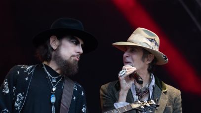 Jane’s Addiction Concludes Legal Battle With Perry Farrell Following Public Apology, Breakup