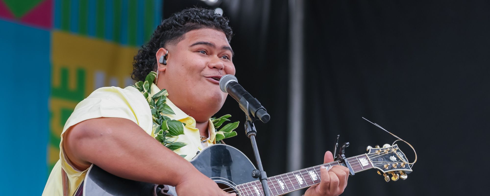 ‘American Idol’ Champ Iam Tongi Spreads Holiday Warmth With ”Hawaiian Roller Coaster Ride” Performance at Disney Christmas Parade