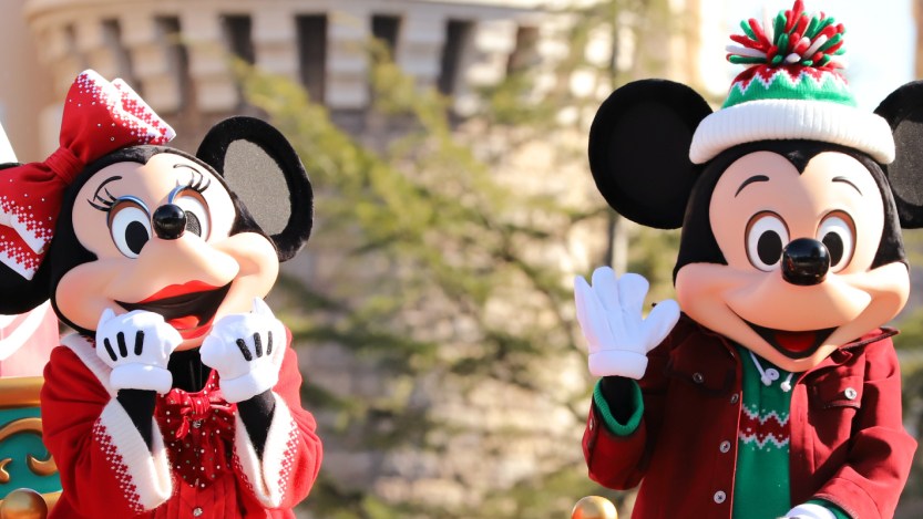 When, Where, and How To Watch 'The Wonderful World of Disney: Holiday Spectacular'