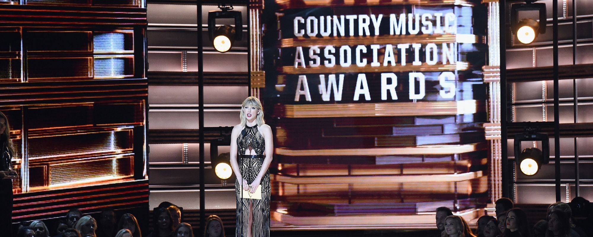 This Country Star Just Accomplished Something No One Has Done Since Taylor Swift