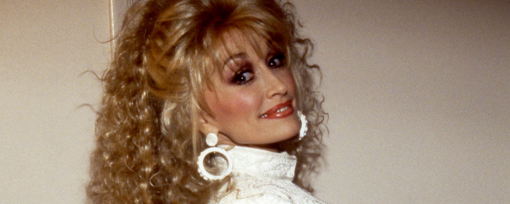 3 Dolly Parton Songs That Never Fail to Make Us Cry