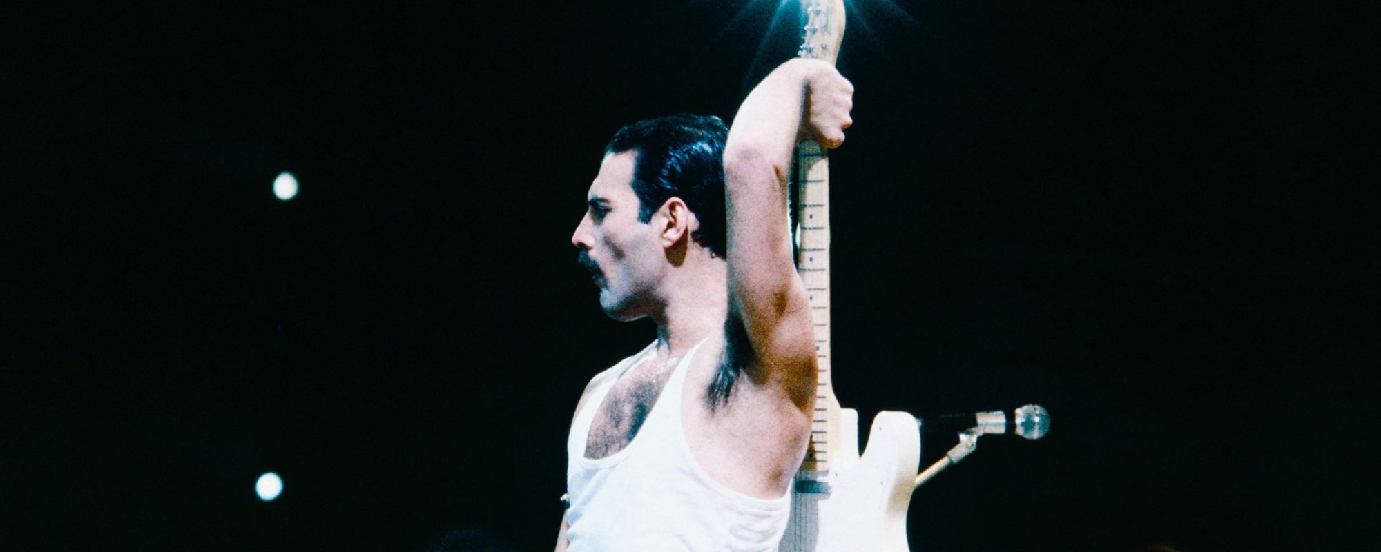 Queen performing at Live Aid 1985