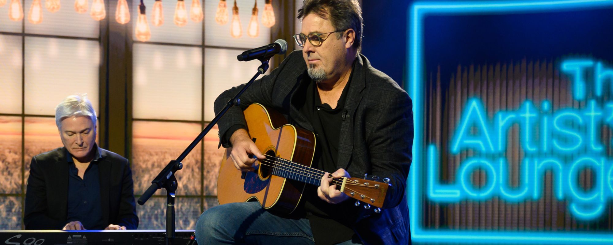 Vince Gill Mourns the Death of a Lifelong Friend and Country Legend: “We Have the Legacy of His Lyrics and the Heartbreak of His Loss”