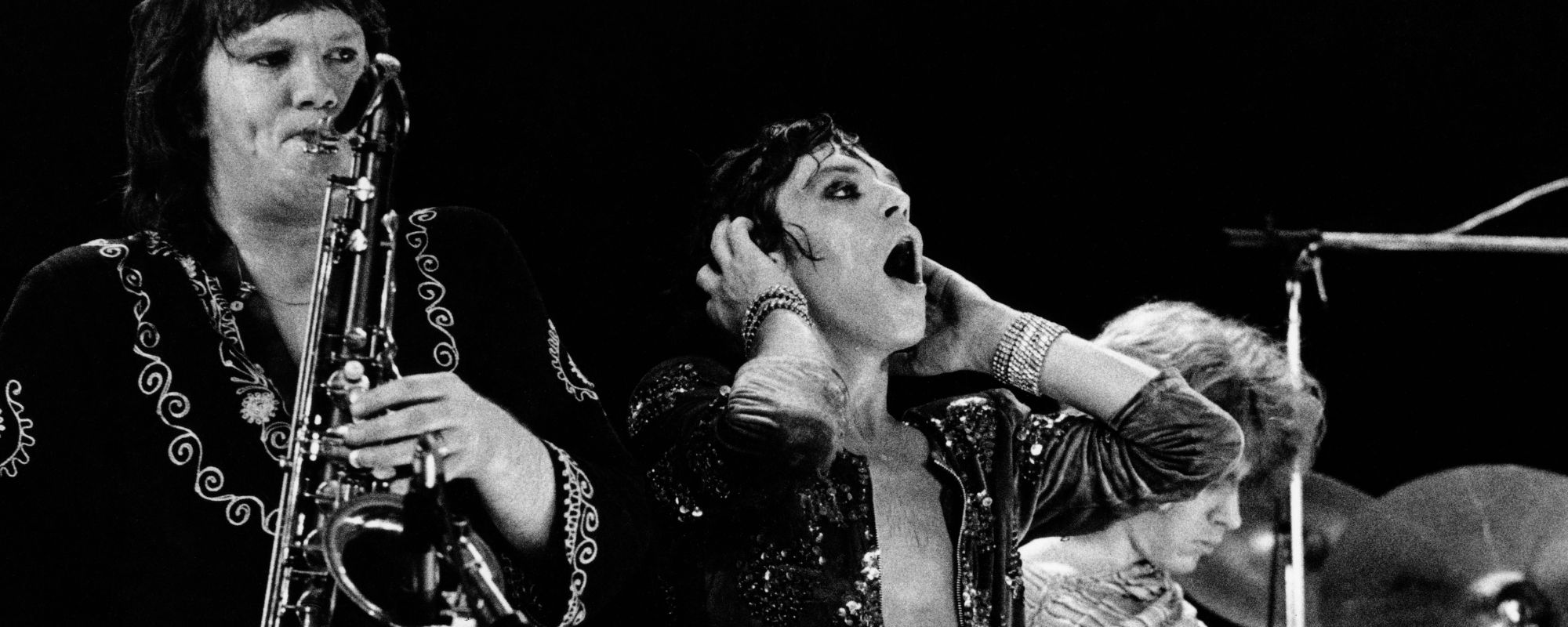 “Where’s Your Halo?”: How Keith Richards Snuck Ex-Bandmate Onstage Without Mick Jagger Knowing (Post-Champagne Bath Debacle)