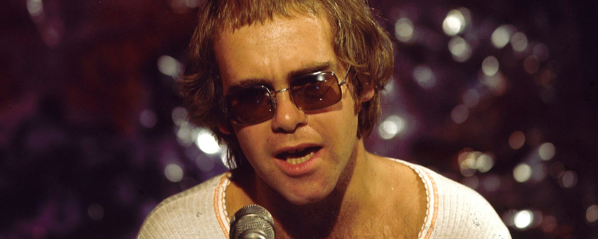 Elton John performing in 1971