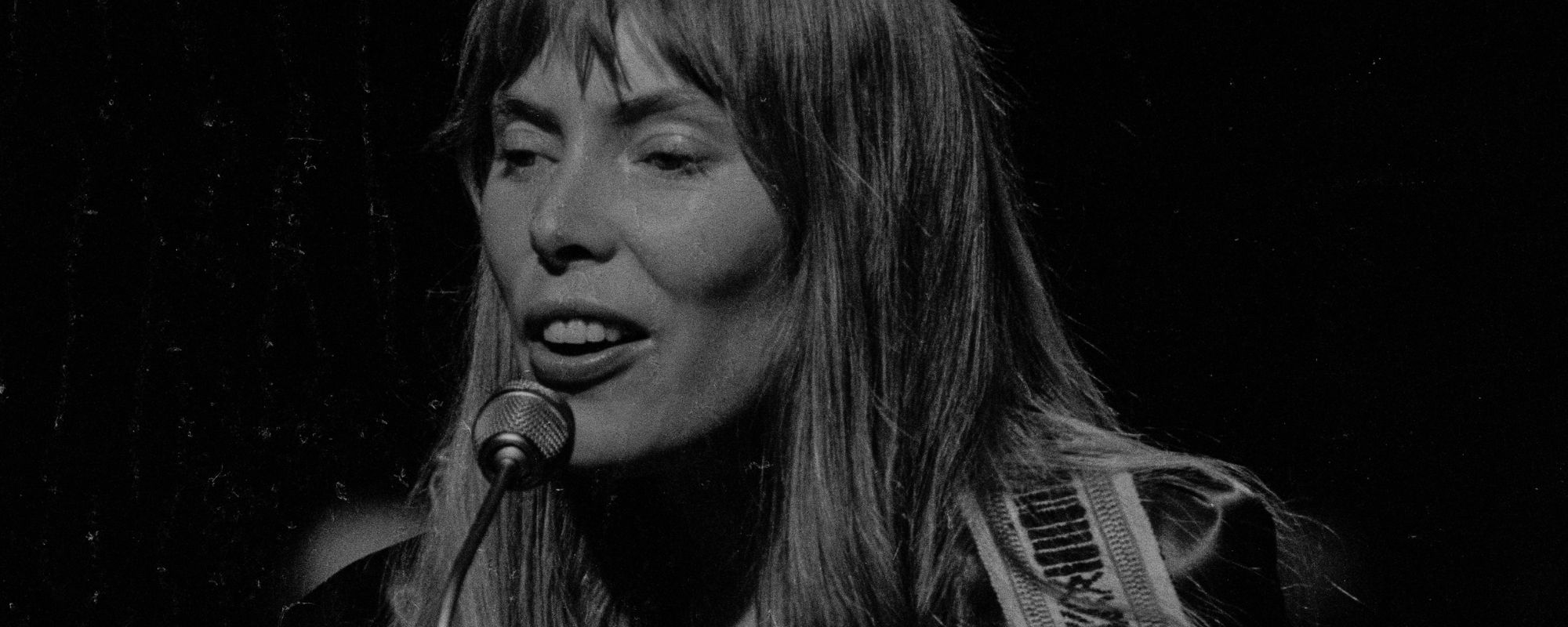 The Women Who Inspired Joni Mitchell To Pose Nude on Her Album (And the Reason Why It Didn’t Make the Cover)