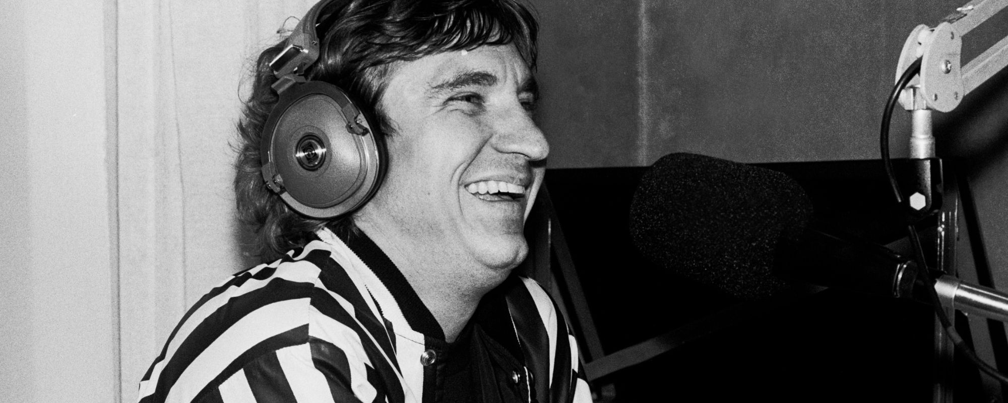 How Joe Walsh Used a Signature Guitar to Pay Homage to the Man Who “Saved Him” During a Lonely Summer in New York City