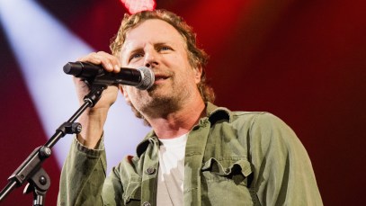 Dierks Bentley to Perform at Vrbo Fiesta Bowl Fan Fest as The War and Treaty Deliver National Anthem