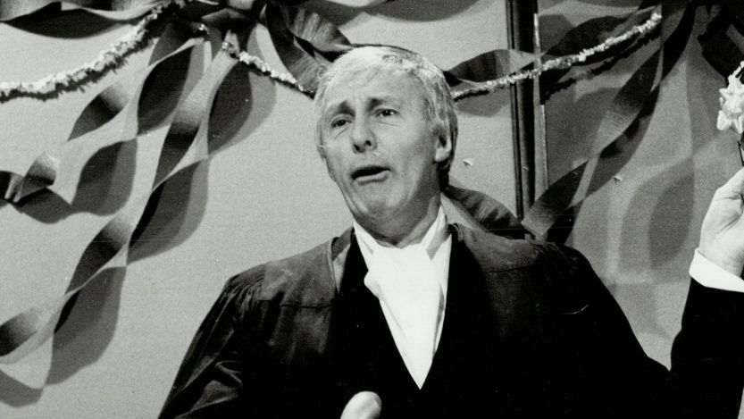 On This Day in 2015, We Lost This ‘Hee Haw’ Actor, Comedian, and Journalist