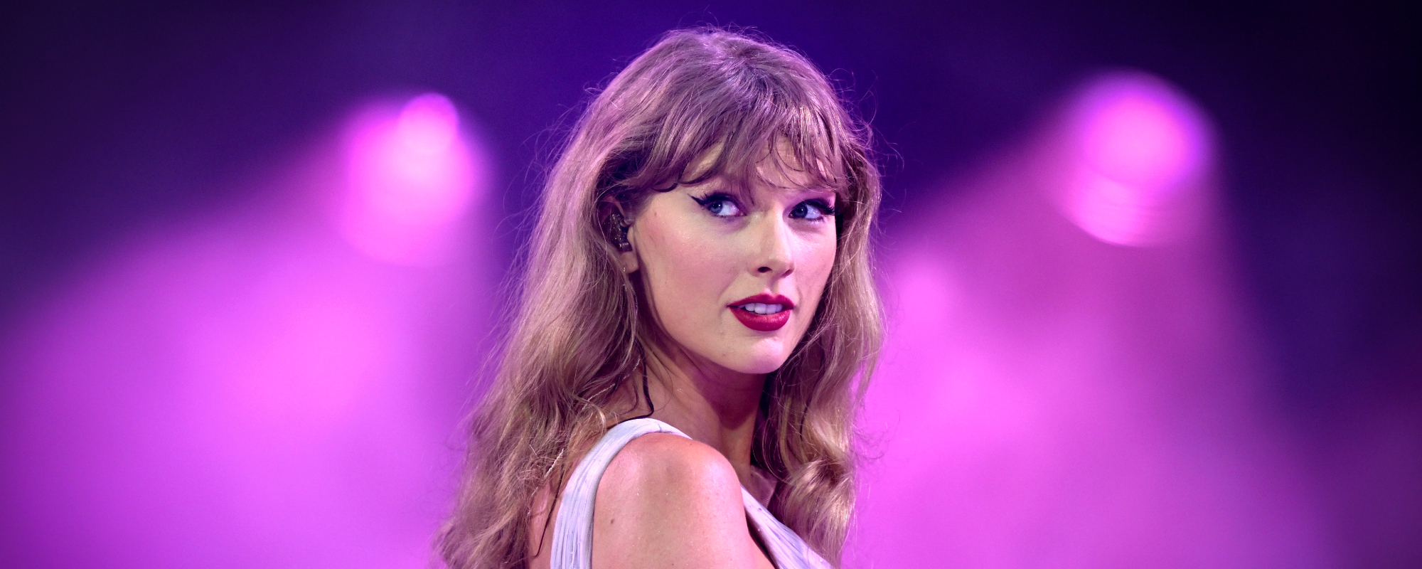 Taylor Swift Inducted Into Songwriters Hall of Fame on Her First Year of Eligibility