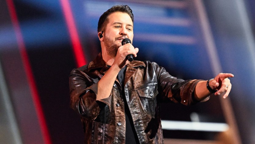 Luke Bryan Says One Country Star Is the "Bill Belichick" of the Genre