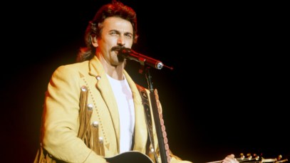 4 90s Country Artists Who We Wish Would Make a Comeback in 2026