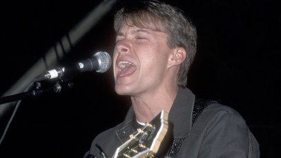 These 4 Country Artists Released Massive Hits, and Then Disappeared