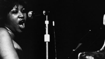 Aretha Franklin performing