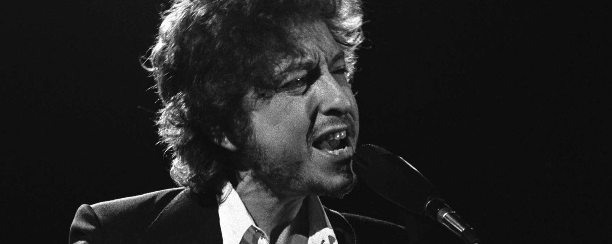 How Bob Dylan Created One of His Best Songs Amid Crazy Scrutiny