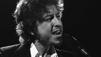 How Bob Dylan Created One of His Best Songs Amid Crazy Scrutiny