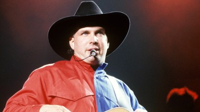3 Country Songs That Turn Every Room Into a Honky-Tonk