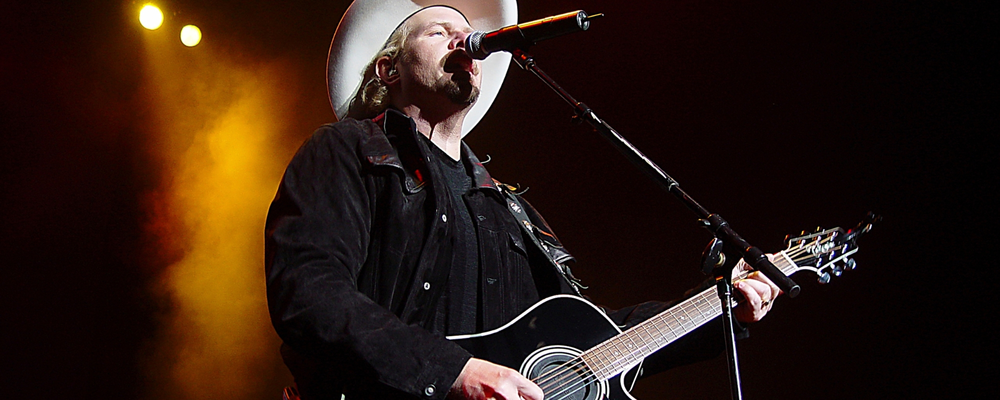 For Under $60, You Can Now Get Three LPs Worth of This Late Country Legend’s Greatest Hits