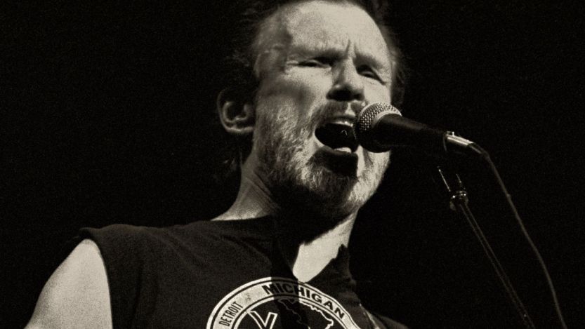 Kris Kristofferson performing