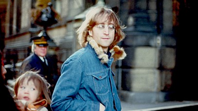 NEW YORK - 1977: Former Beatle John Lennon poses for a photo with his wife Yoko Ono and son Sean Lennon in 1977 in New York City, New York. (Photo by Vinnie Zuffante/Getty Images)