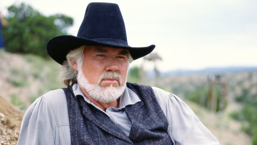Kenny Rogers in the role of the gambler Brady Hawkes