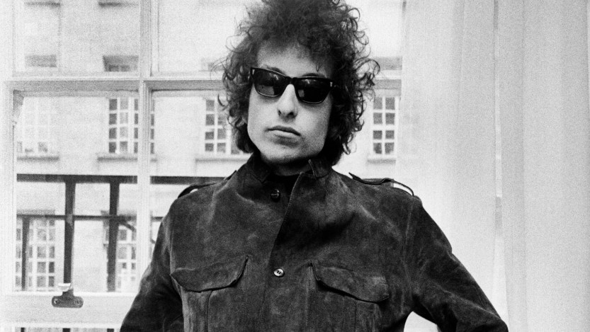 Bob Dylan at a press conference at The Savoy, London, May 1966. (Photo by Fiona Adams/Redferns)